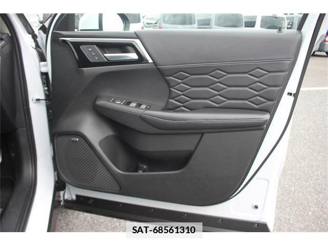 Mitsubishi OUTLANDER PHEV 2024-11 7788092-16