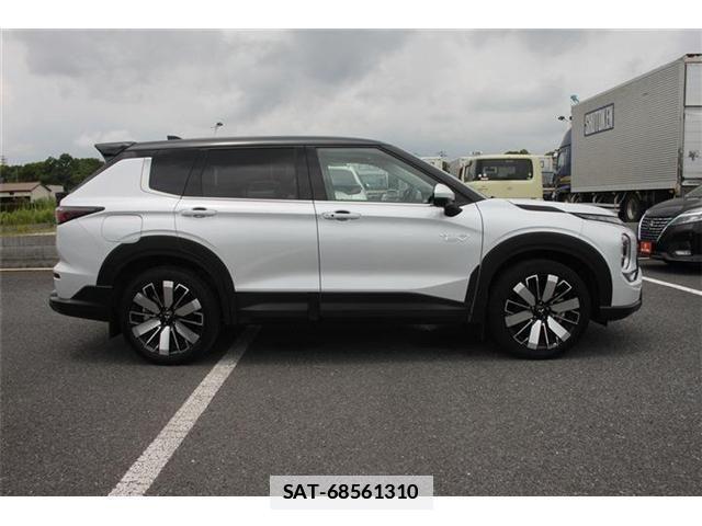 Mitsubishi OUTLANDER PHEV 2024-11 7788092-8