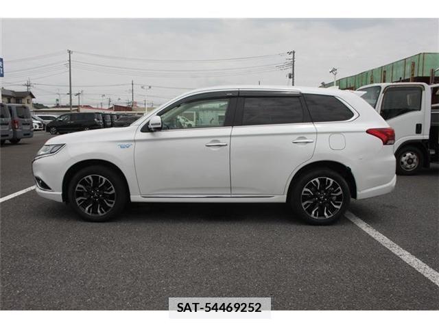 Mitsubishi OUTLANDER PHEV 2015-07 7788076-10