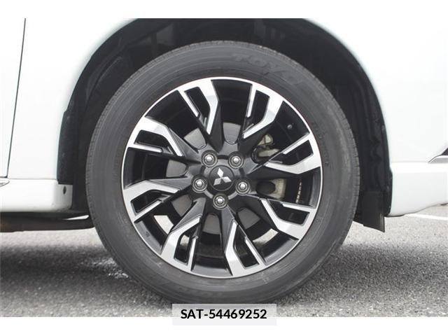 Mitsubishi OUTLANDER PHEV 2015-07 7788076-15