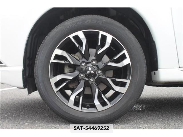 Mitsubishi OUTLANDER PHEV 2015-07 7788076-16