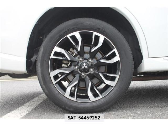 Mitsubishi OUTLANDER PHEV 2015-07 7788076-18