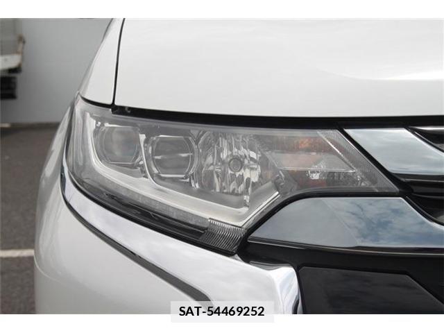 Mitsubishi OUTLANDER PHEV 2015-07 7788076-22