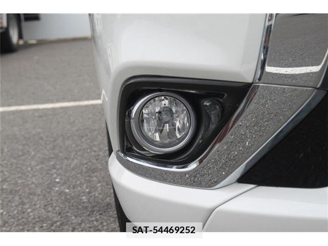 Mitsubishi OUTLANDER PHEV 2015-07 7788076-23