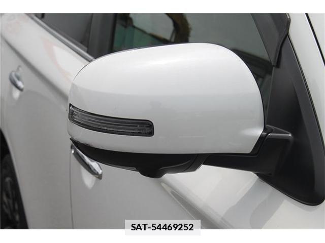 Mitsubishi OUTLANDER PHEV 2015-07 7788076-24