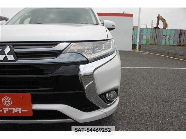 Mitsubishi OUTLANDER PHEV 2015-07 7788076-25