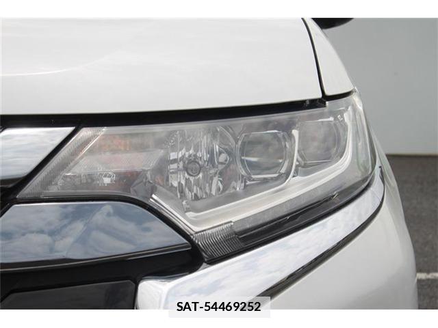 Mitsubishi OUTLANDER PHEV 2015-07 7788076-26
