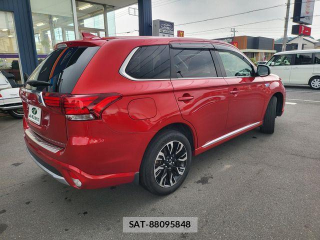 Mitsubishi OUTLANDER PHEV 2015-08 7878703-14