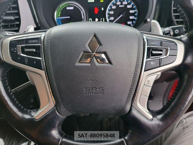 Mitsubishi OUTLANDER PHEV 2015-08 7878703-18