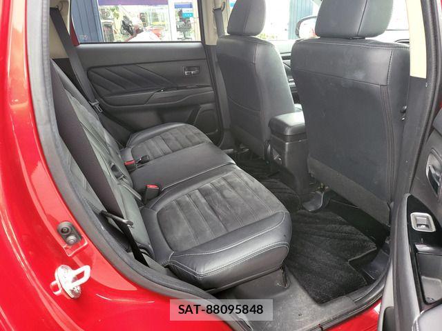 Mitsubishi OUTLANDER PHEV 2015-08 7878703-4