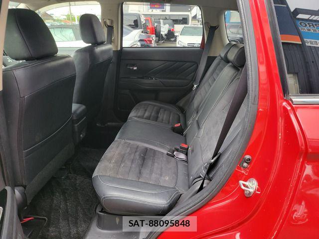 Mitsubishi OUTLANDER PHEV 2015-08 7878703-6
