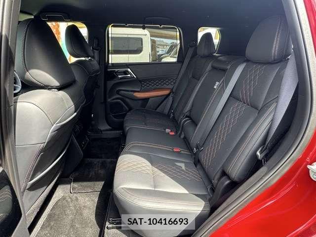 Mitsubishi OUTLANDER PHEV 2024-01 7878686-6