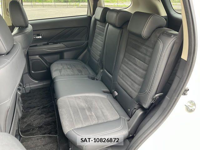 Mitsubishi OUTLANDER PHEV 2018-10 7878701-12