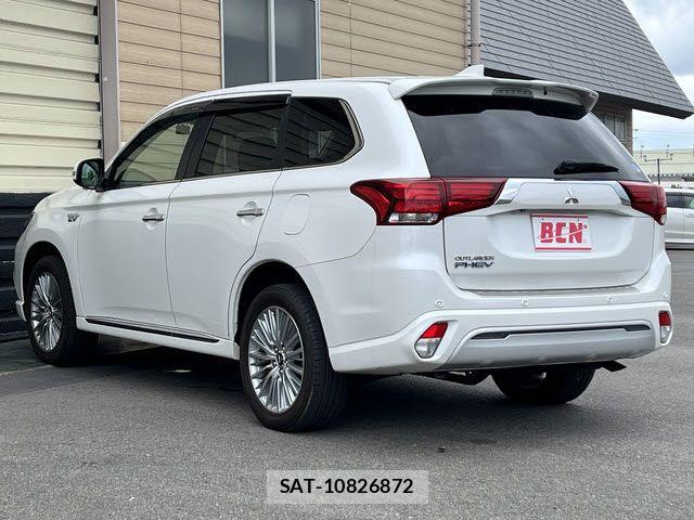 Mitsubishi OUTLANDER PHEV 2018-10 7878701-8