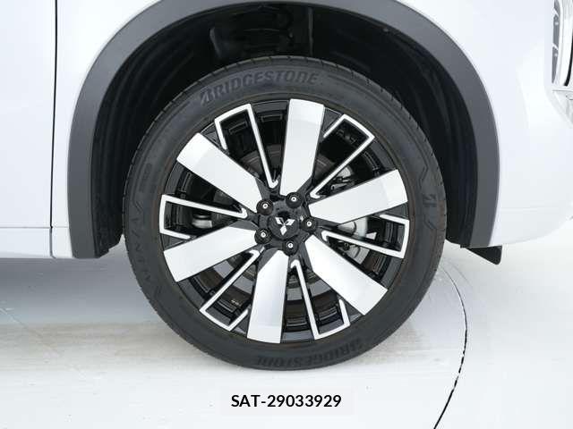 Mitsubishi OUTLANDER PHEV 2025-05 7878684-18