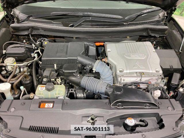Mitsubishi OUTLANDER PHEV 2017-11 7878702-17