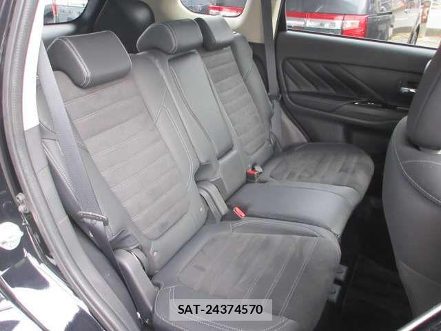 Mitsubishi OUTLANDER PHEV 2020-11 7878699-12