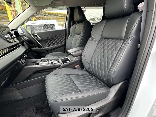 Mitsubishi OUTLANDER PHEV 2024-02 7878687-4