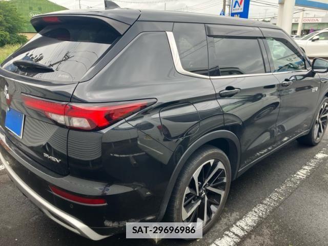 Mitsubishi OUTLANDER PHEV 2023-08 7878692-4