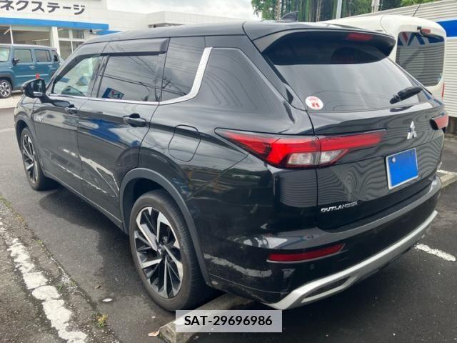 Mitsubishi OUTLANDER PHEV 2023-08 7878692-5