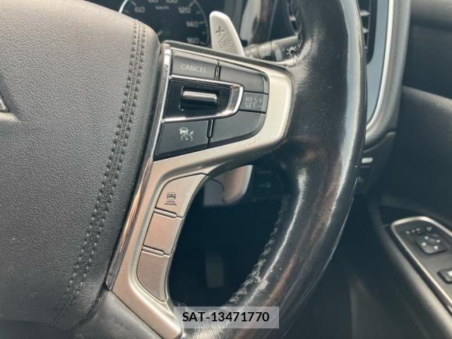 Mitsubishi OUTLANDER PHEV 2016-02 7963237-16