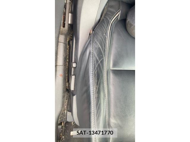 Mitsubishi OUTLANDER PHEV 2016-02 7963237-26