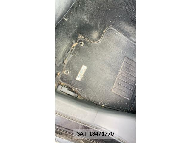 Mitsubishi OUTLANDER PHEV 2016-02 7963237-27