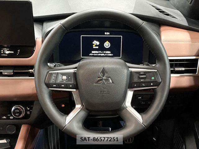 Mitsubishi OUTLANDER PHEV 2025-03 7963221-11