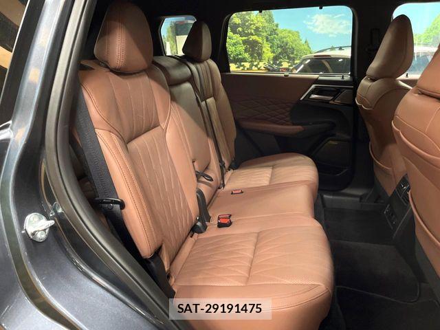 Mitsubishi OUTLANDER PHEV 2024-11 7963218-8