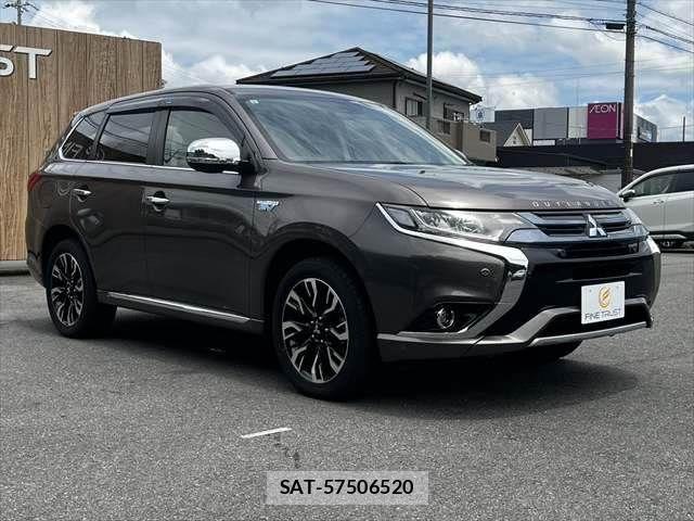 Mitsubishi OUTLANDER PHEV 2015-07 7963228-12