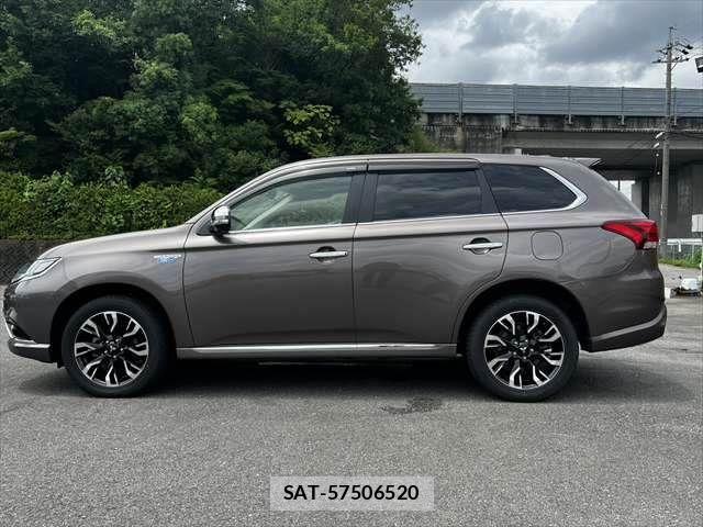 Mitsubishi OUTLANDER PHEV 2015-07 7963228-17