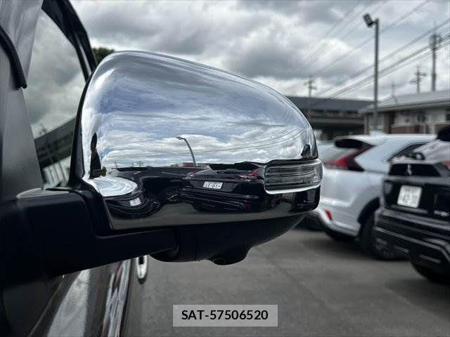 Mitsubishi OUTLANDER PHEV 2015-07 7963228-22