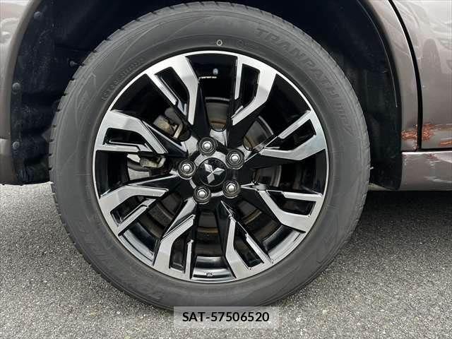 Mitsubishi OUTLANDER PHEV 2015-07 7963228-26