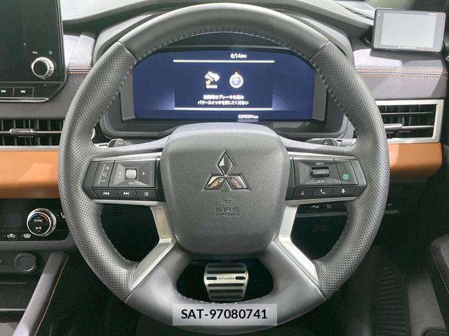 Mitsubishi OUTLANDER PHEV 2022-06 7963223-12