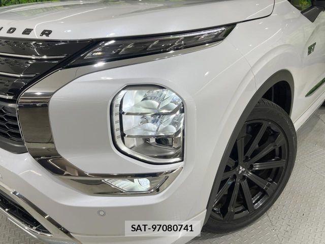 Mitsubishi OUTLANDER PHEV 2022-06 7963223-13
