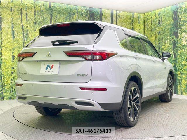Mitsubishi OUTLANDER PHEV 2022-06 7963225-16
