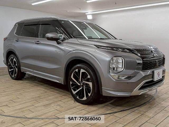Mitsubishi OUTLANDER PHEV 2022-03 7963224-13