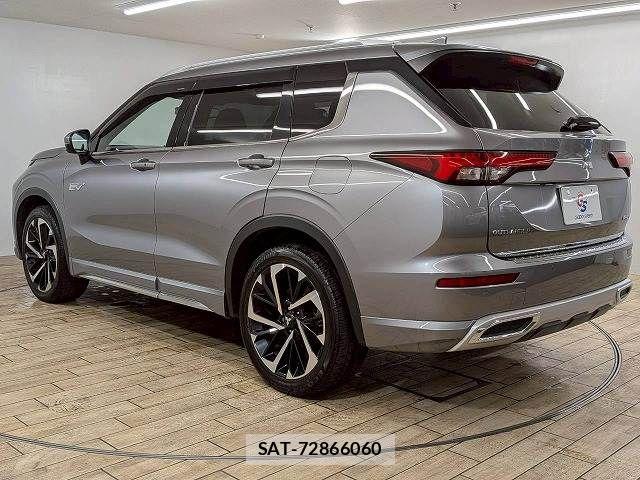 Mitsubishi OUTLANDER PHEV 2022-03 7963224-15