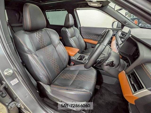 Mitsubishi OUTLANDER PHEV 2022-03 7963224-4