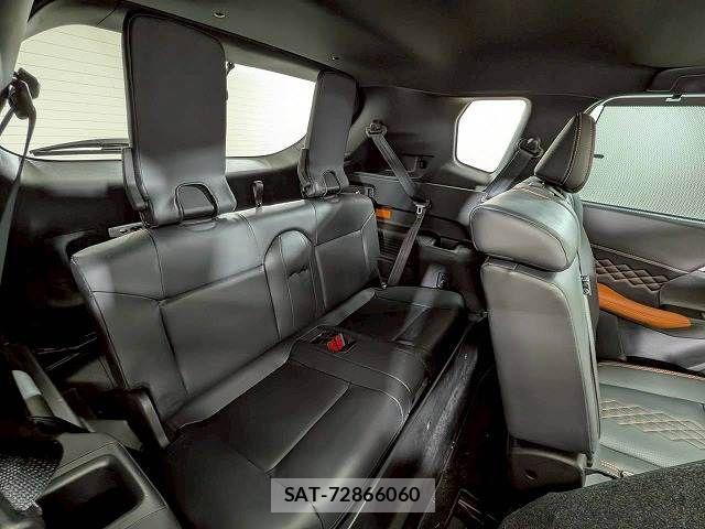 Mitsubishi OUTLANDER PHEV 2022-03 7963224-6