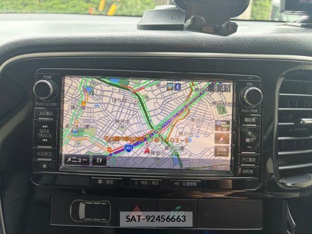 Mitsubishi OUTLANDER PHEV 2016-02 7963238-16