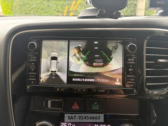 Mitsubishi OUTLANDER PHEV 2016-02 7963238-18