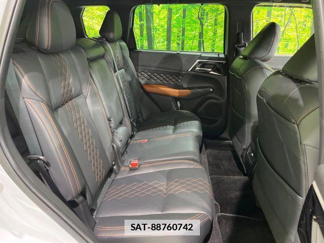 Mitsubishi OUTLANDER PHEV 2022-02 7963226-8