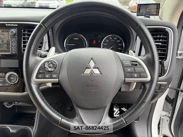 Mitsubishi OUTLANDER PHEV 2014-07 7963235-9