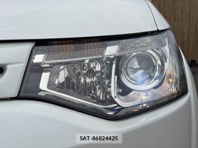 Mitsubishi OUTLANDER PHEV 2014-07 7963235-10