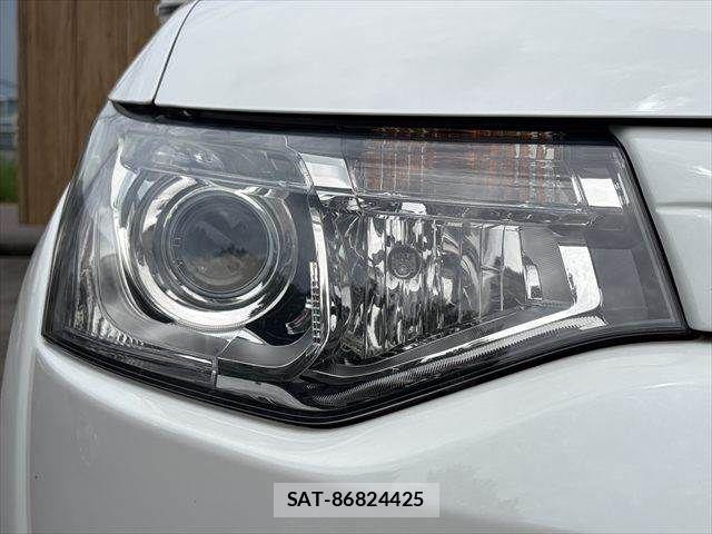 Mitsubishi OUTLANDER PHEV 2014-07 7963235-20
