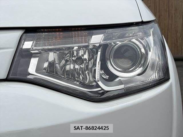Mitsubishi OUTLANDER PHEV 2014-07 7963235-21