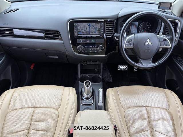 Mitsubishi OUTLANDER PHEV 2014-07 7963235-2