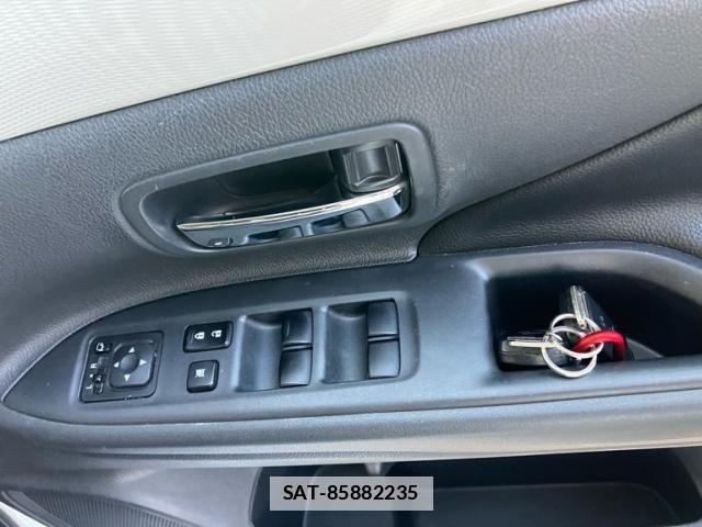 Mitsubishi OUTLANDER PHEV 2013-11 7980523-15
