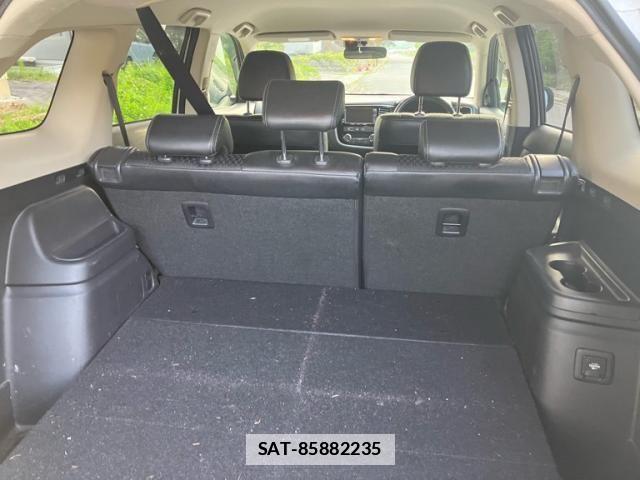 Mitsubishi OUTLANDER PHEV 2013-11 7980523-25